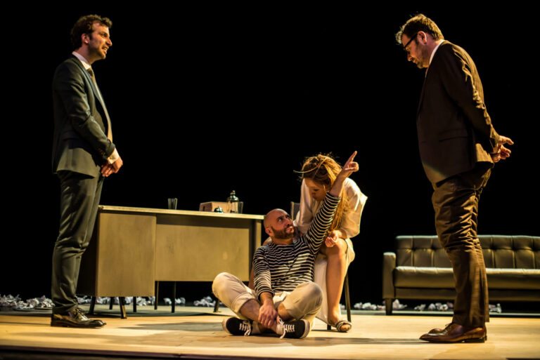 On purge bébé de Feydeau par la Compagnie Viva, photo de scène