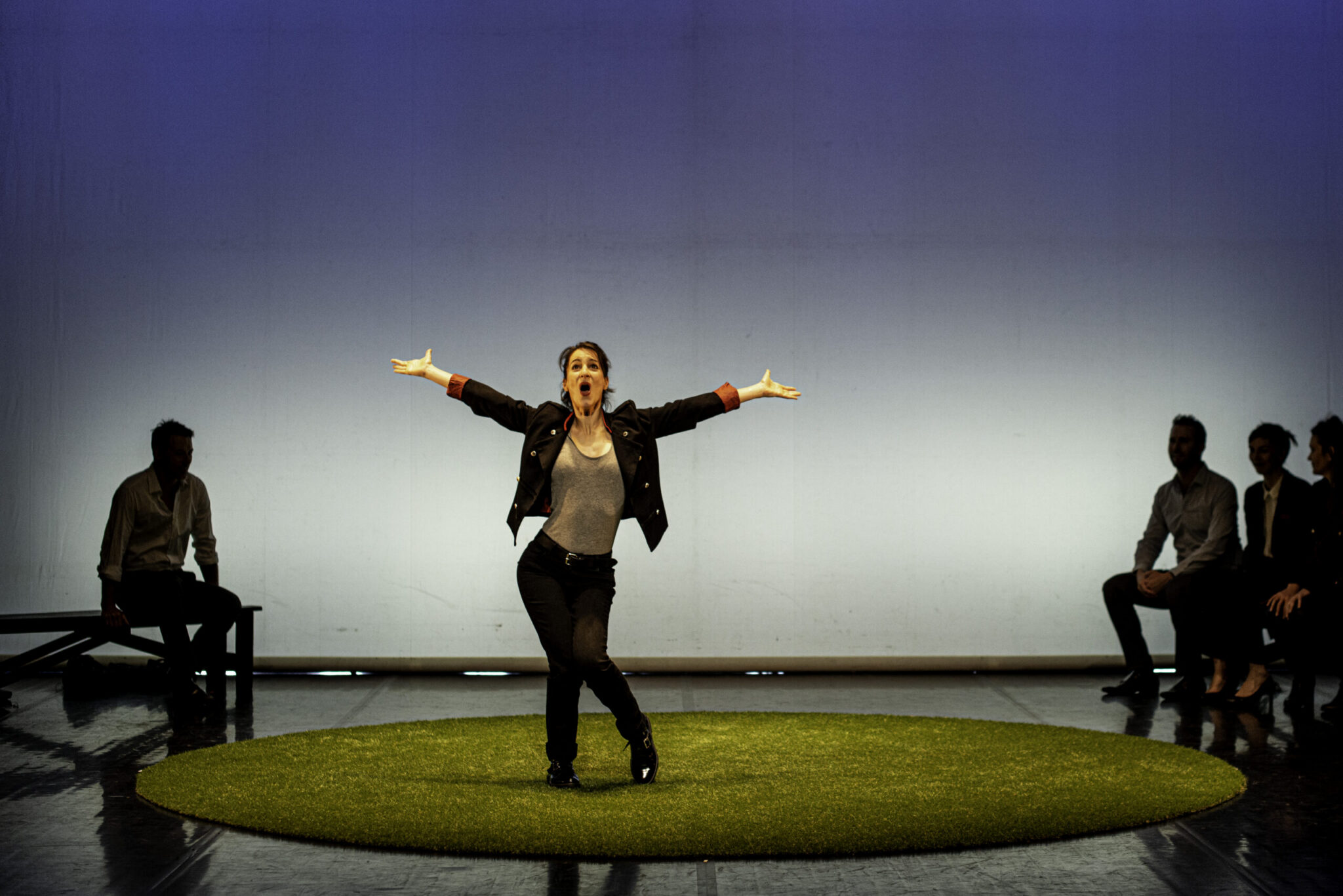 Beaucoup de bruit pour rien de Shakespeare par la Compagnie Viva, photo de scène